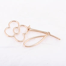 Load image into Gallery viewer, Hollow Flower Gold Alloy Brooch Pin
